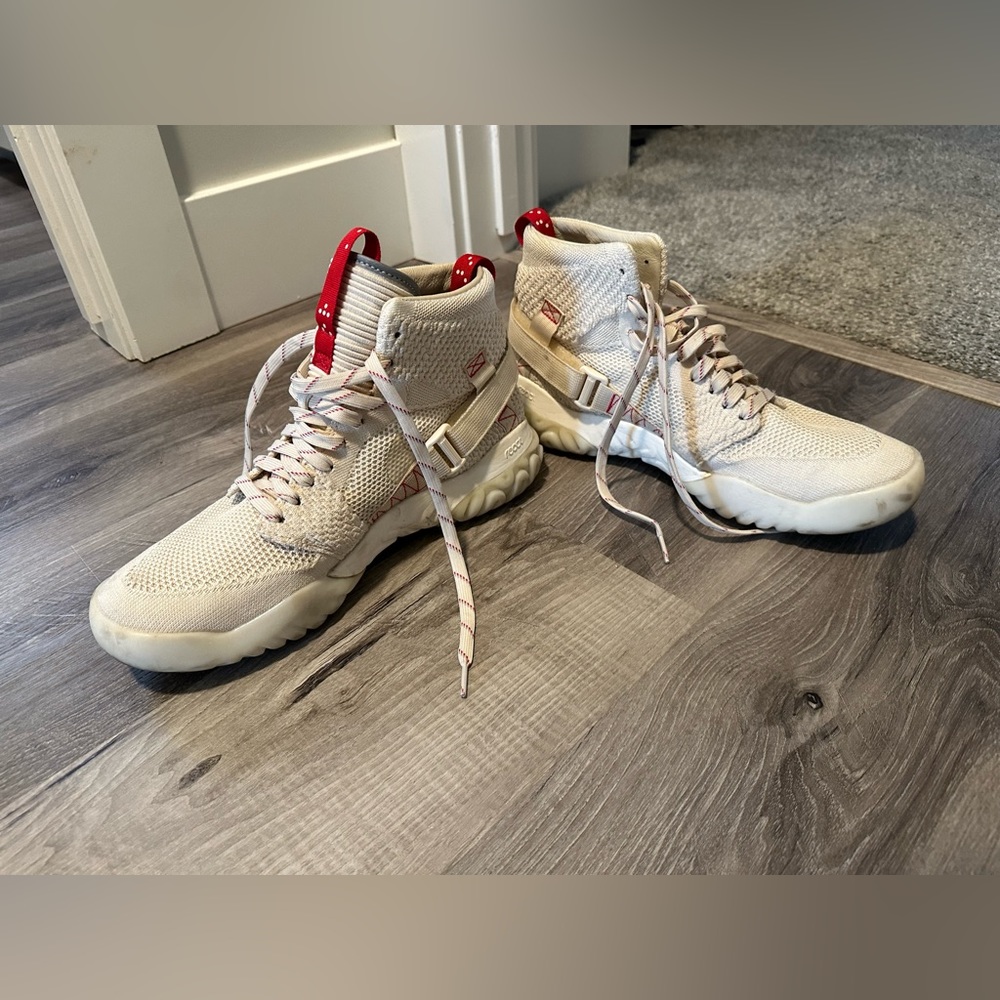 Jordan Apex React 2019- light cream. Men’s 11.5